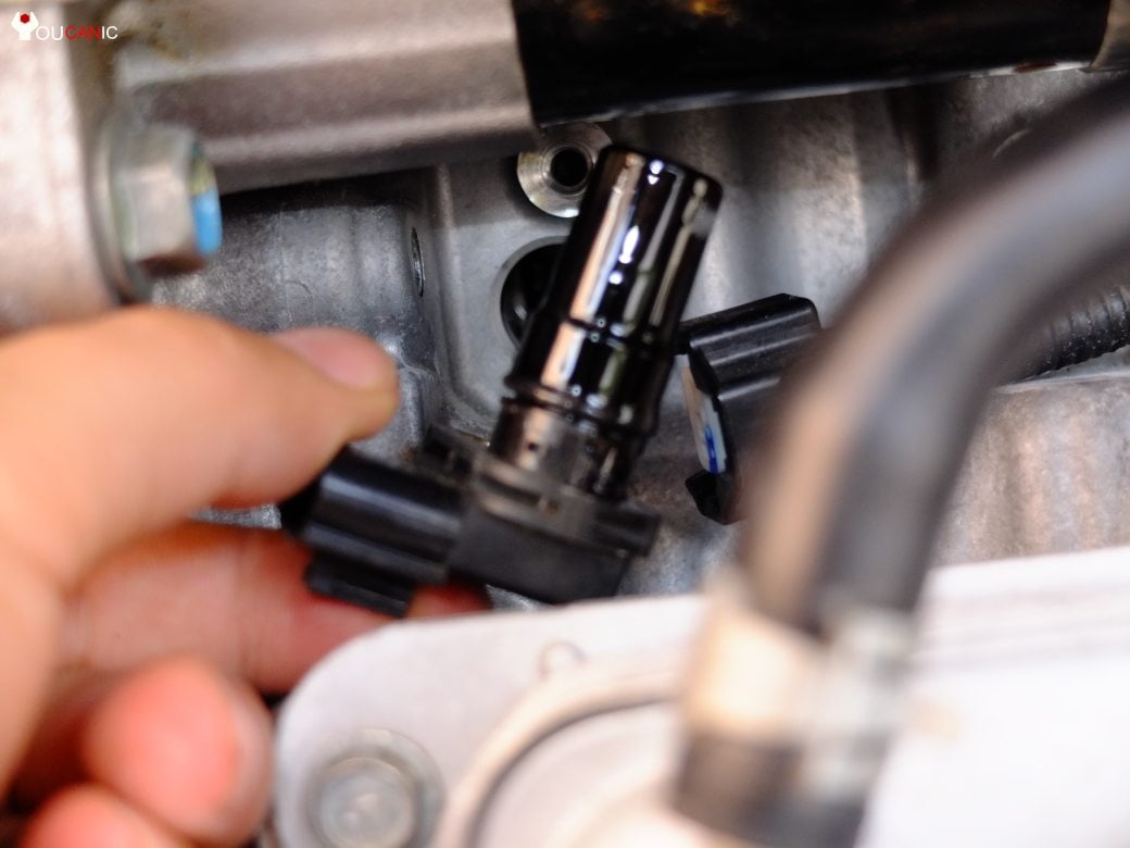diy on how to replace nissan transmission speed sensor
