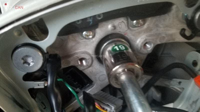 How to remove the steering wheel on Nissan Qashaqi Note Versa Rouge Tiida D40 Titan Micra Almera Primera Altima Maxima Murano  2003 2004 20005 2006 2007 2008 2009 2010 2011 2012 2013 2014 2015 2016 2017