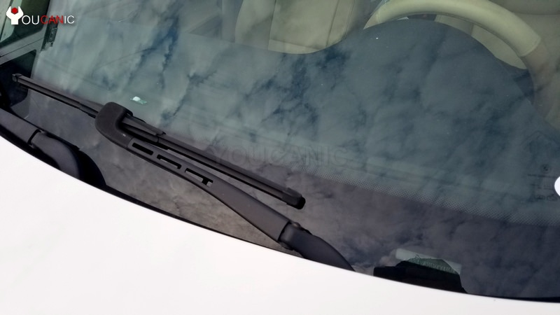 BMW  3-Series wiper blade replacement guide