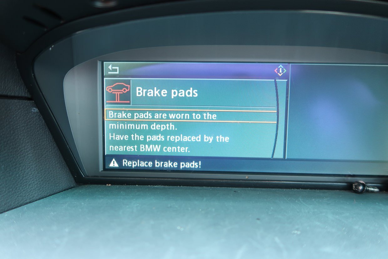 bmw-front-brake-pad-worn-message