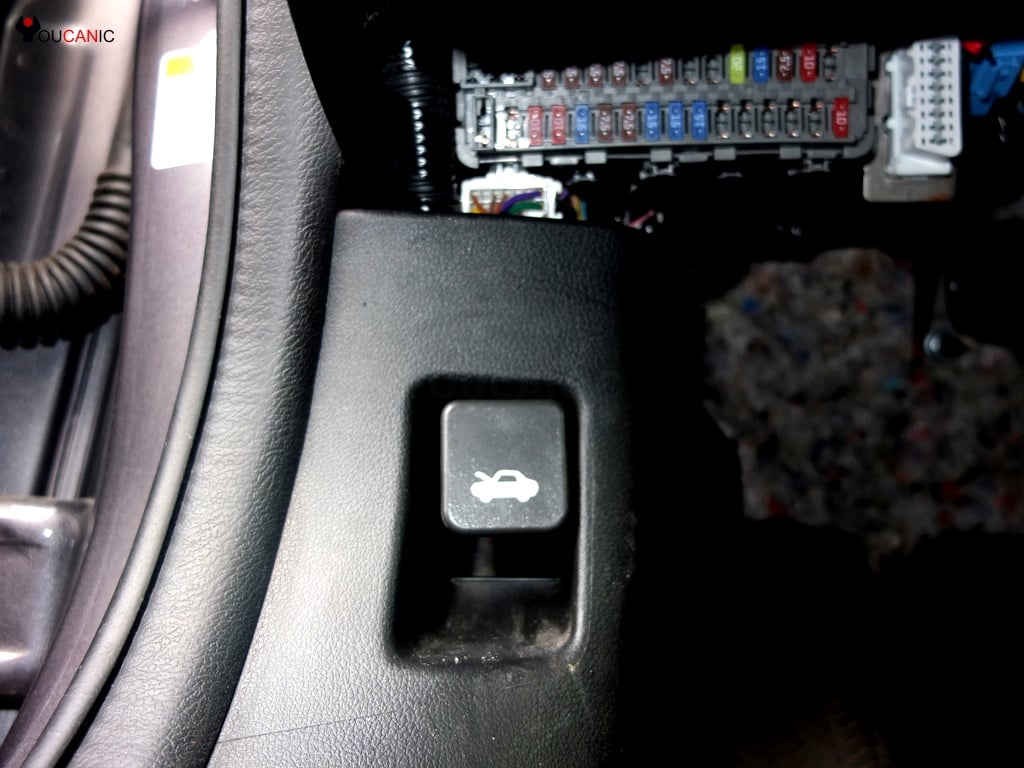 open hood disconnect battery then replace honda airbag
