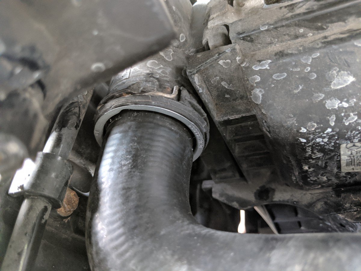 MERCEDES RADIATOR HOSE CONNECTED