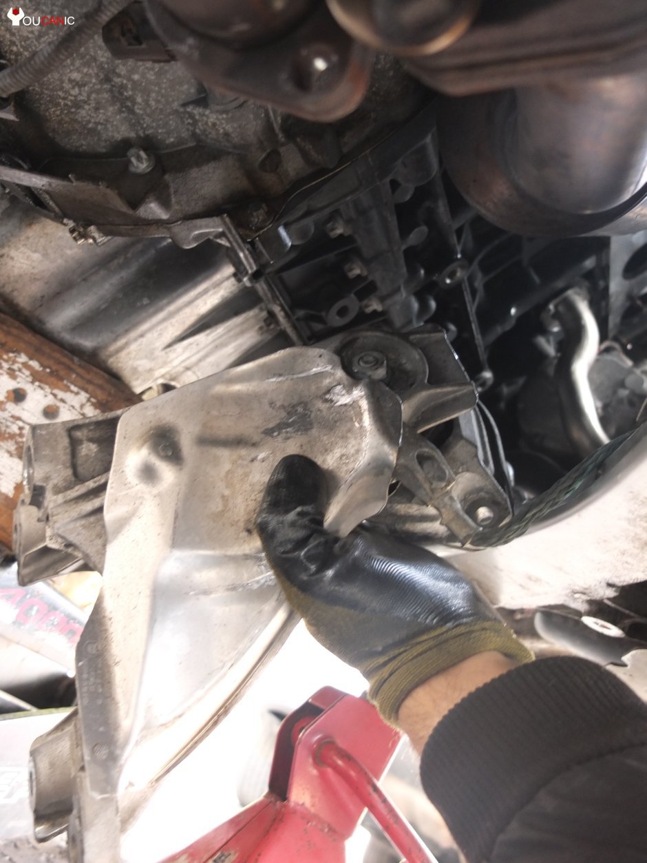 bmw-e34-motor-mount-replacement