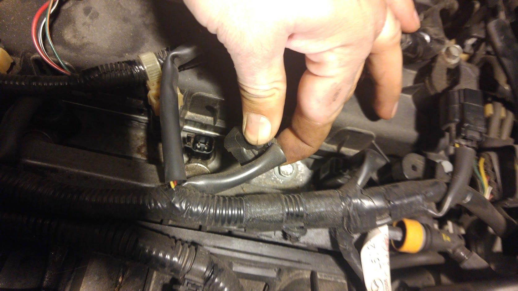 check if spark plugs are firing in gasoline engine 