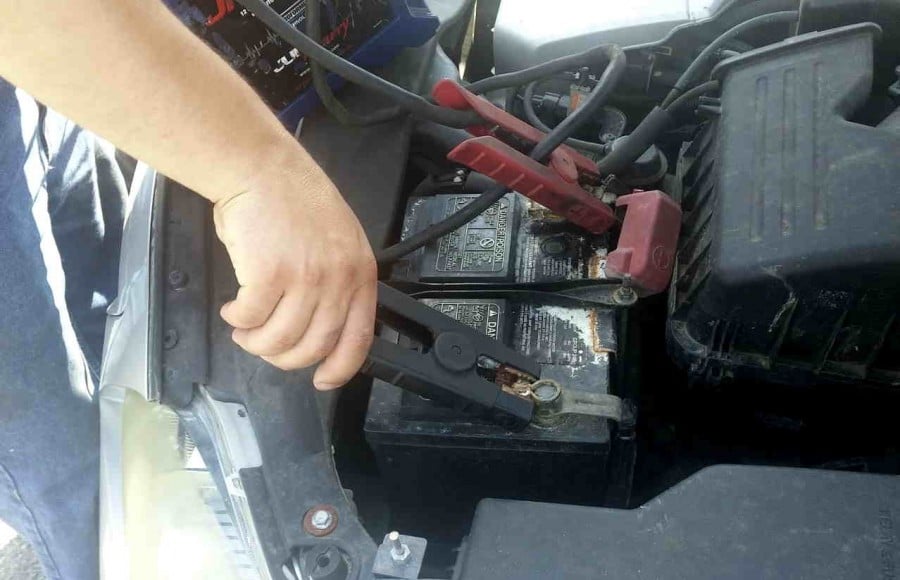 connect jumper cables