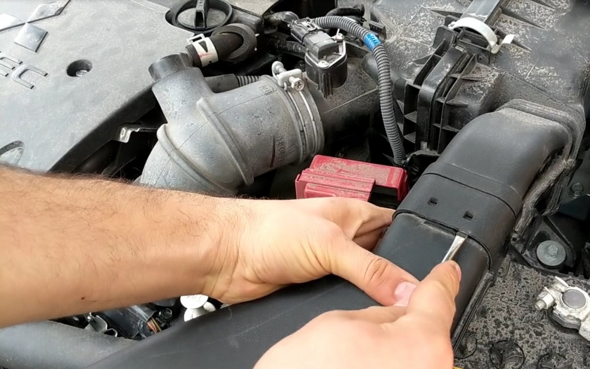 mitubishi battery removal air intake off