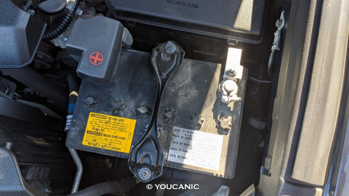 Toyota 4runner battery replacement