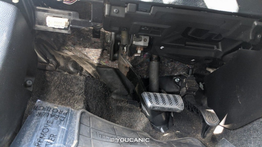 Toyota Rav4 2013 OBD II port to clear check engine light