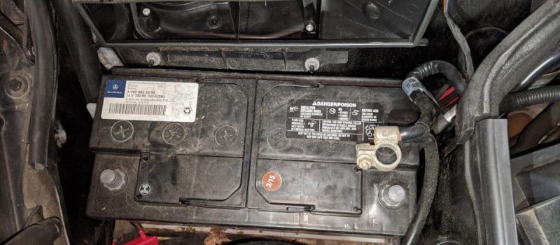 replace mercedes-benz battery