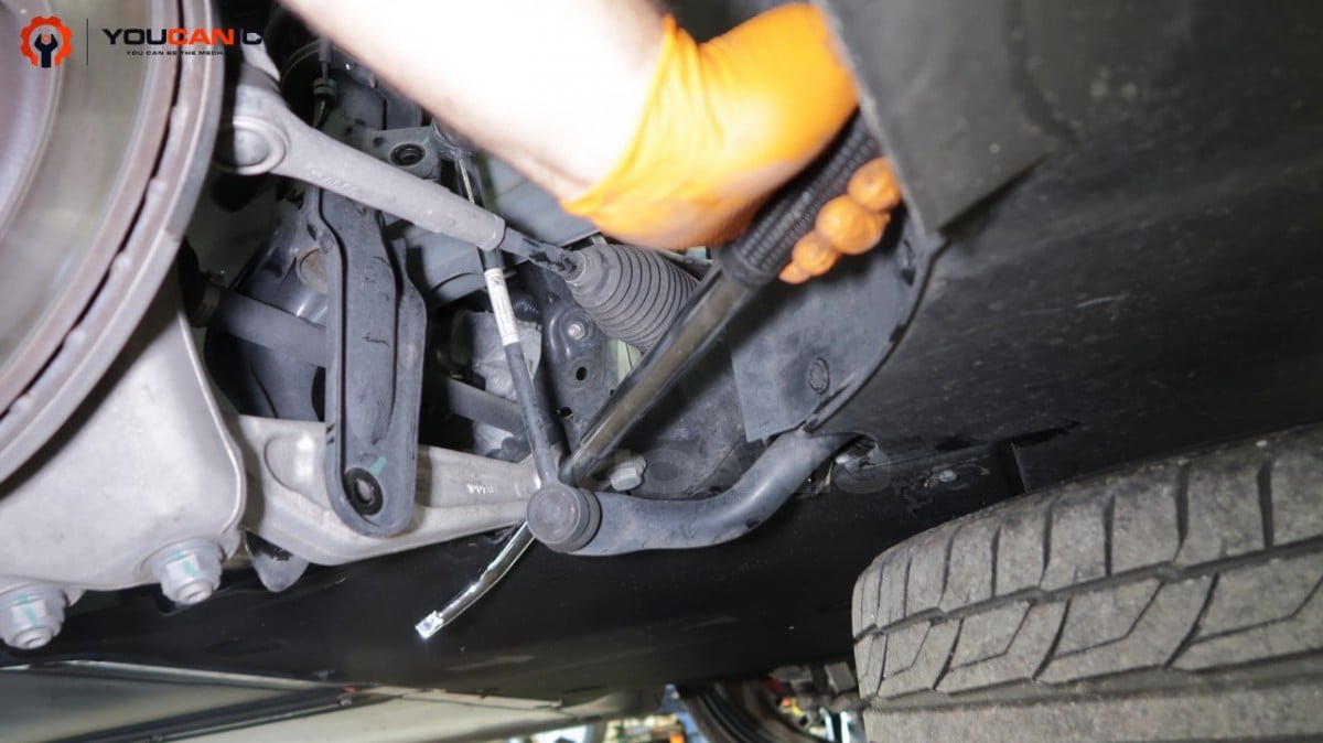 push down on sway bar link