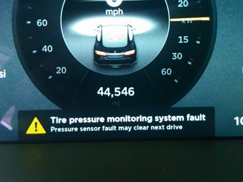 Tesla 3 X S recommended tire pressure