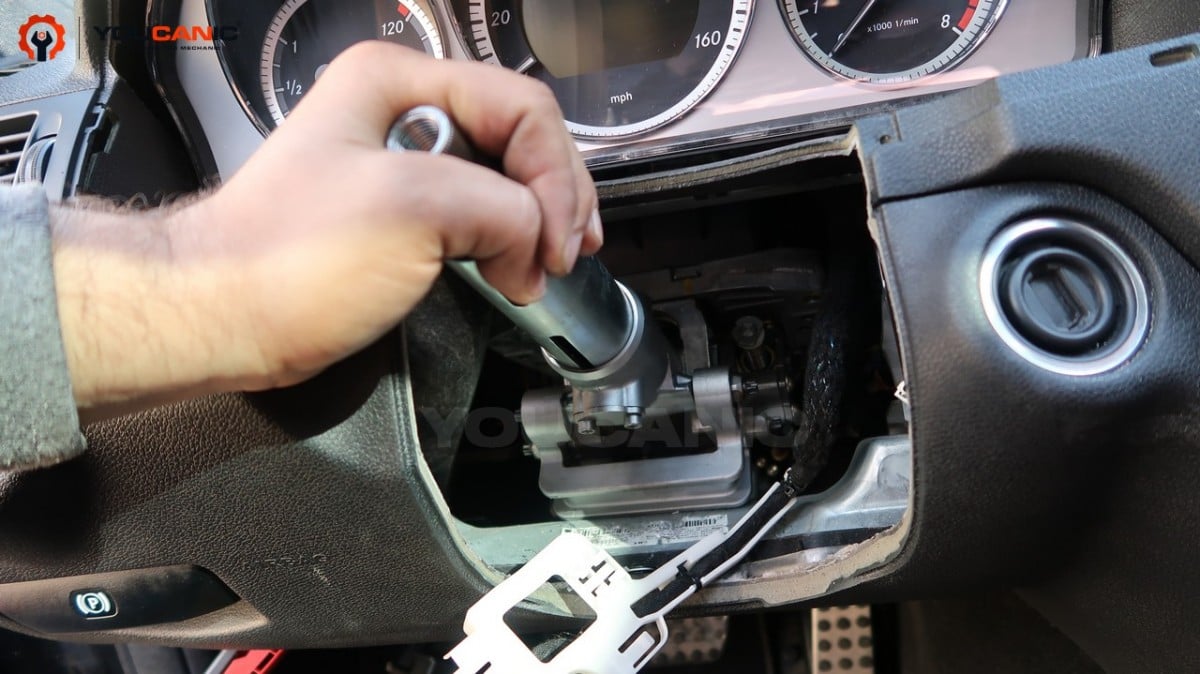 remove mercedes steering column