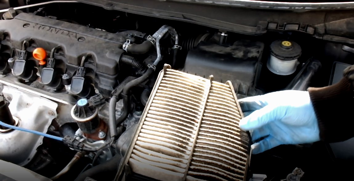 Extremly dirty engine air filter blocking engine air flow
