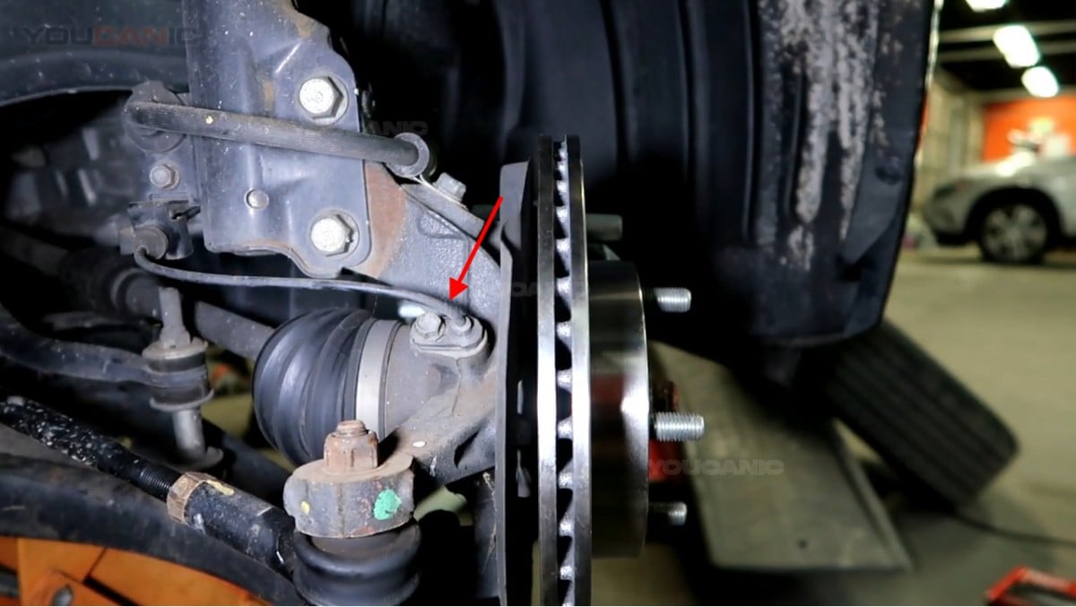 The location of the wheel speed sensor of the Mitsubishi Mirage.