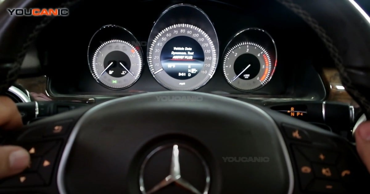 ASSYST PLUS on the cluster of Mercedes Benz GLK Class.