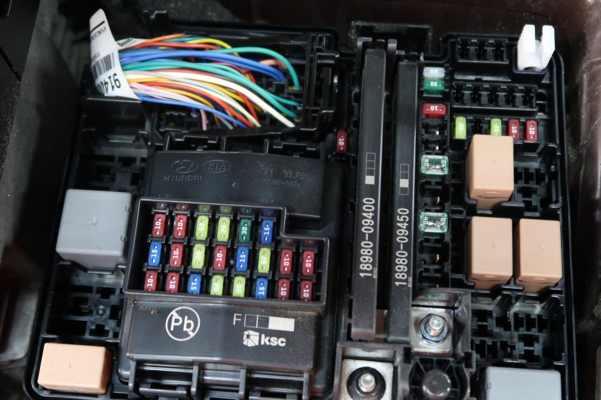 The fuse and relays of the Kia Optima.