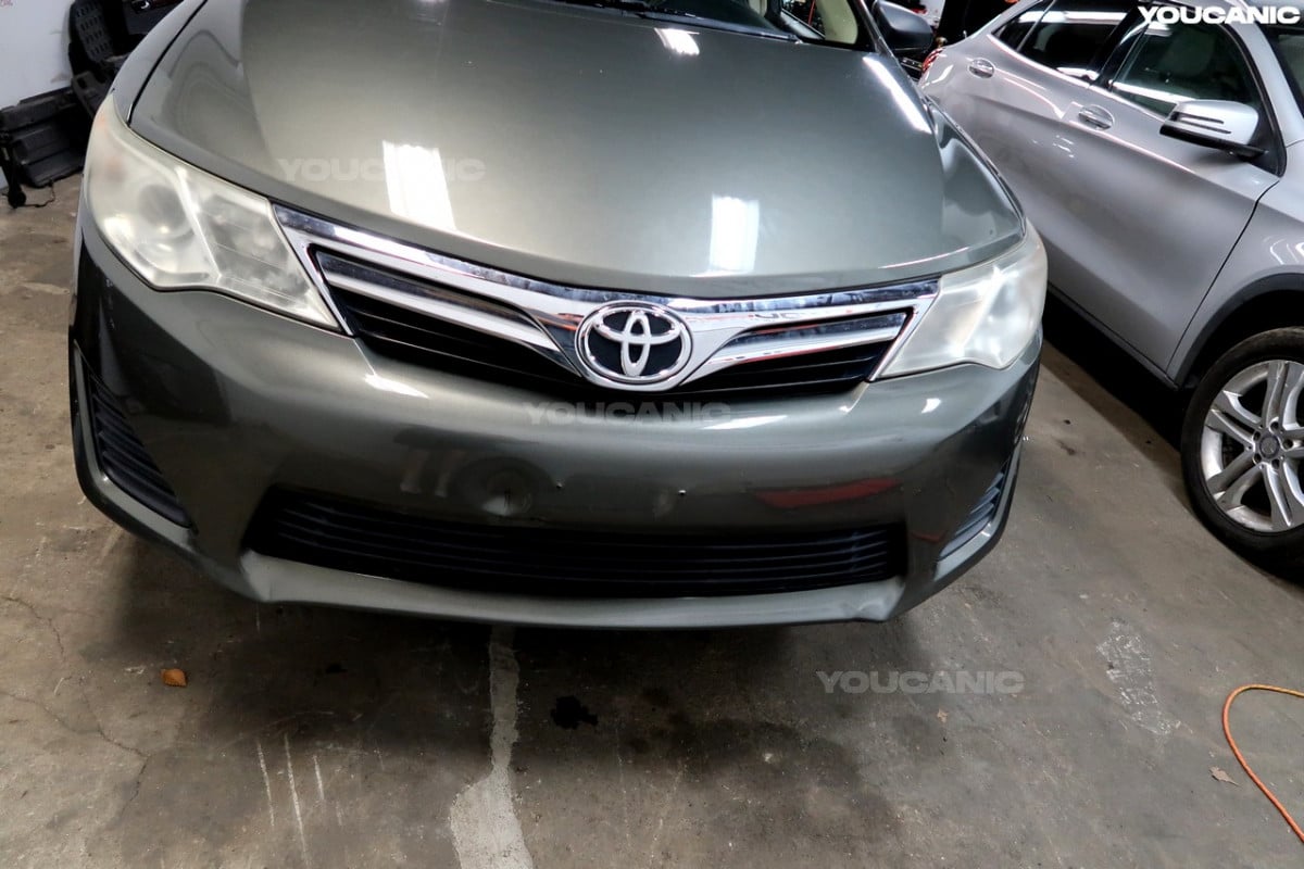 Parking the Toyota Camry 2012-2017.